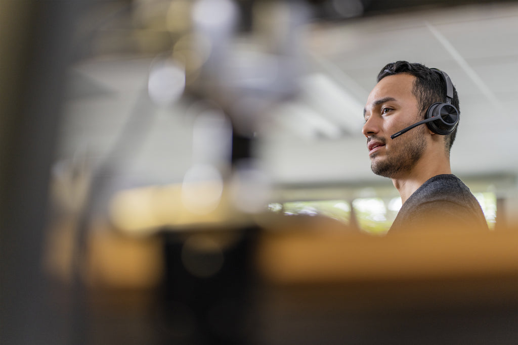 Audífonos Plantronics Voyager 4320