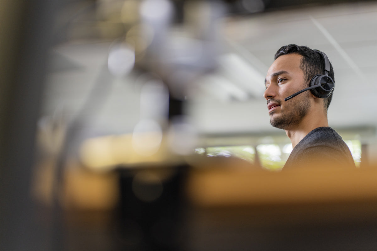 Audífonos Plantronics Voyager 4320