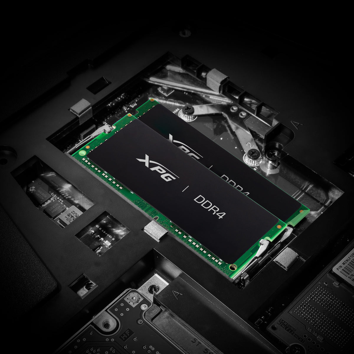Memoria RAM 8GB DDR4 SO-DIMM XPG HUNTER 3200Mhz CL22 Disipador aluminio