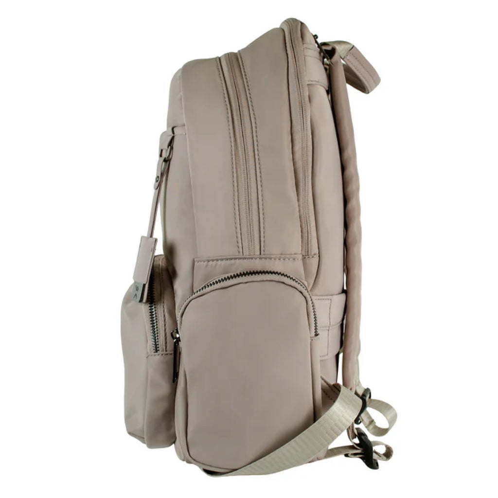 Mochila Perfect Choice Petalia para Laptop de 15.6" de Mujer Color Rosa Acabado Resistente